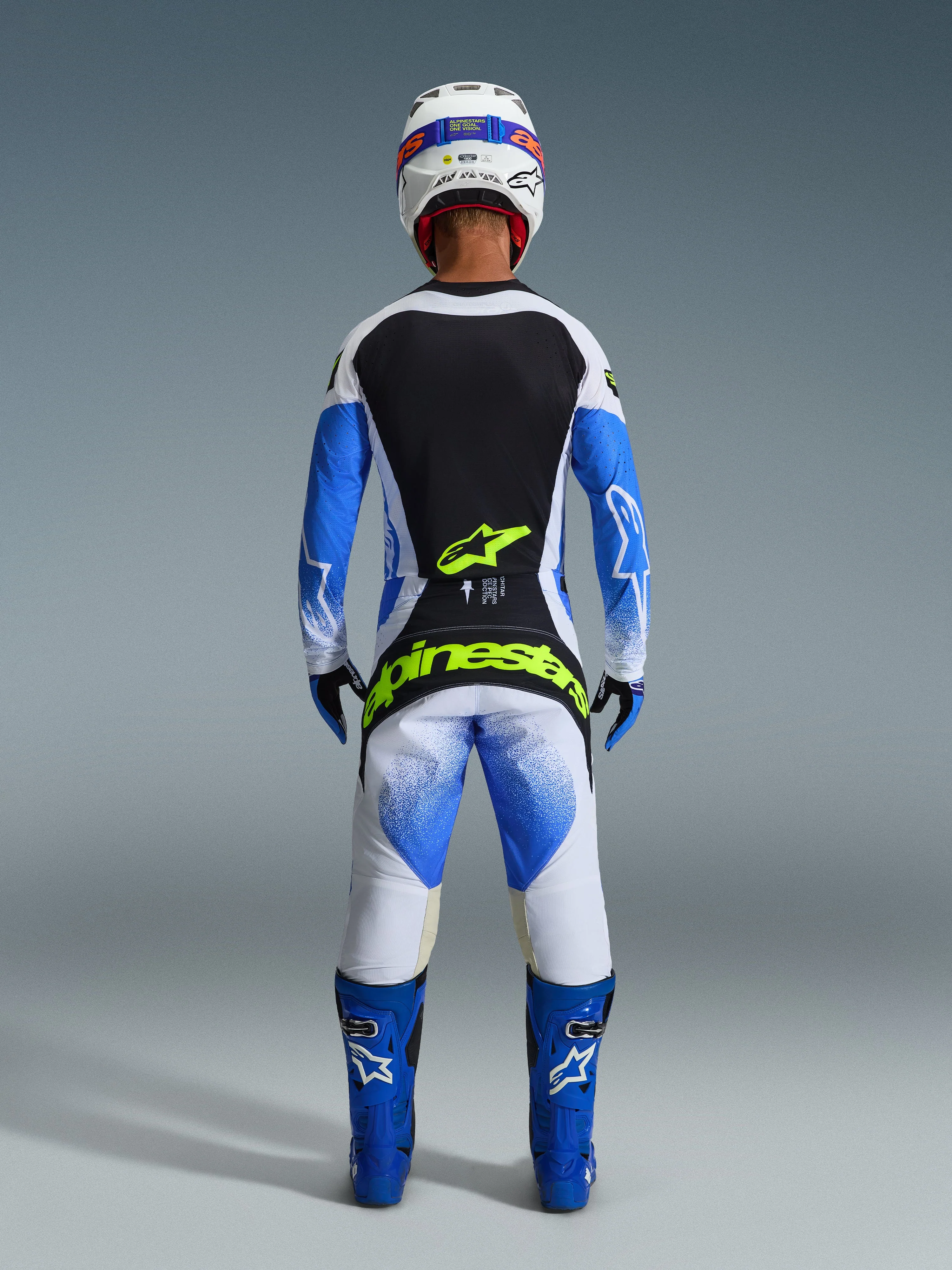 2026 Techstar Knif Gear Set - Image 3