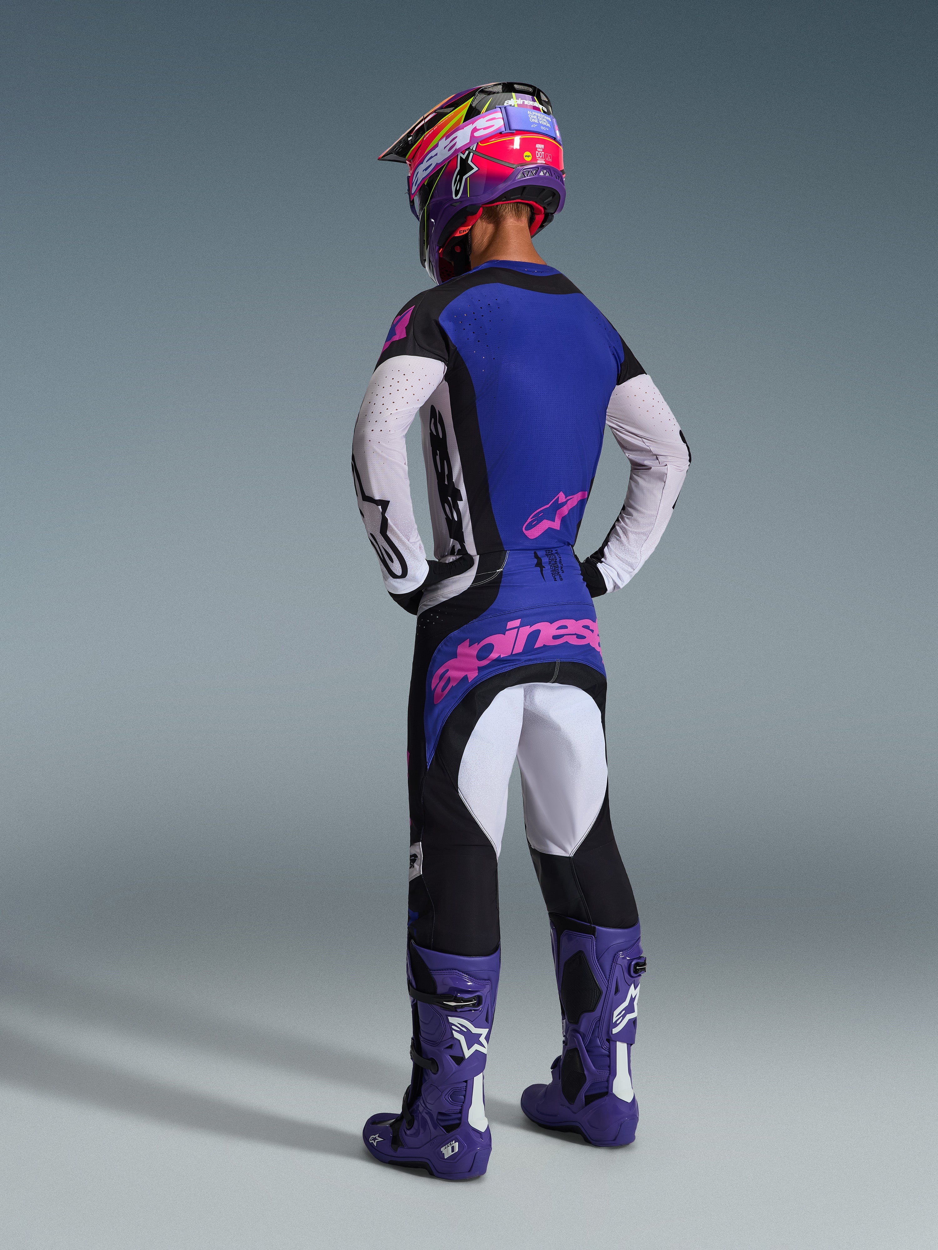 2026 Techstar Knif Gear Set - Image 4