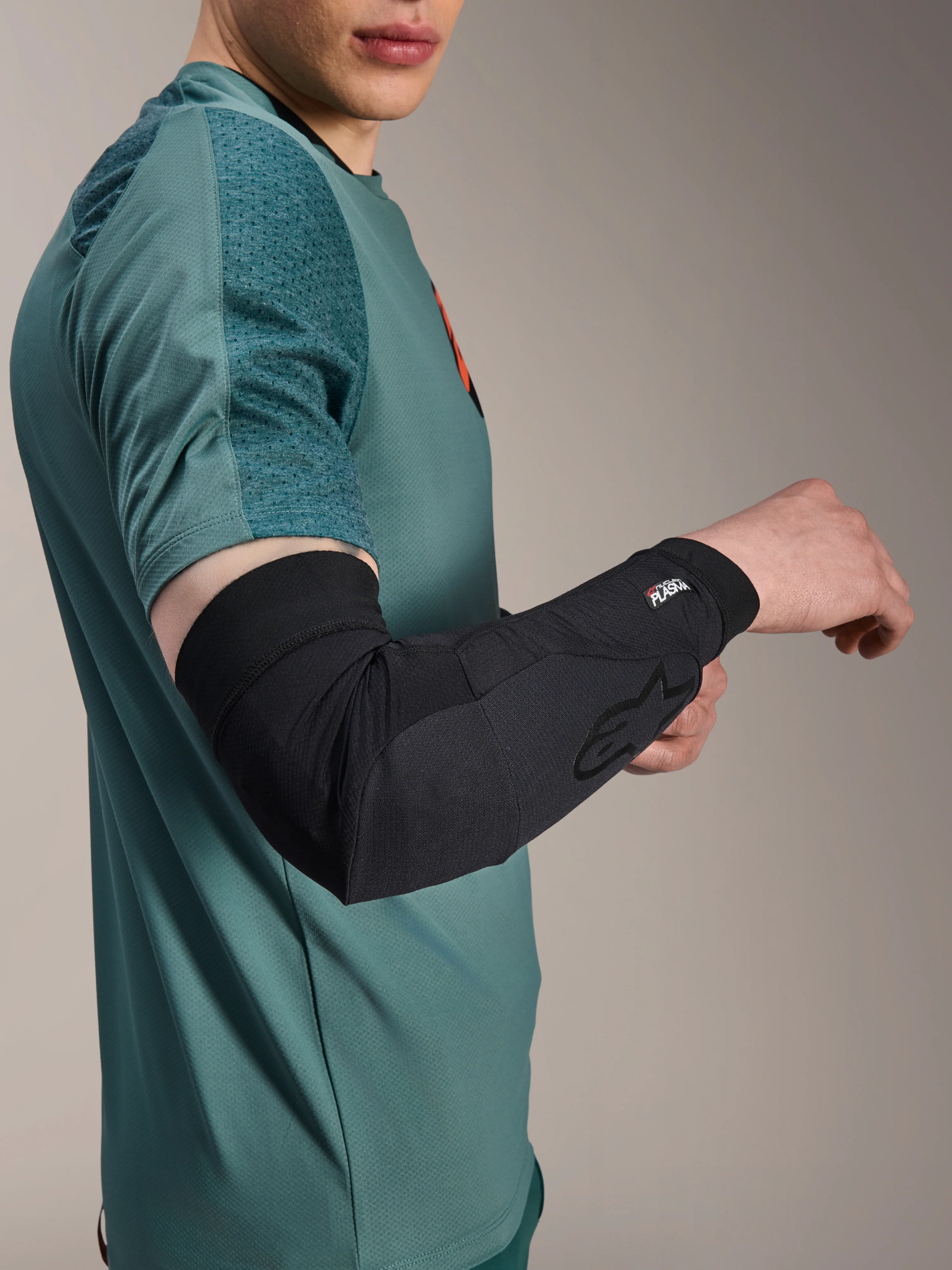 A-Motion Plasma Elbow Sleeve - Image 2