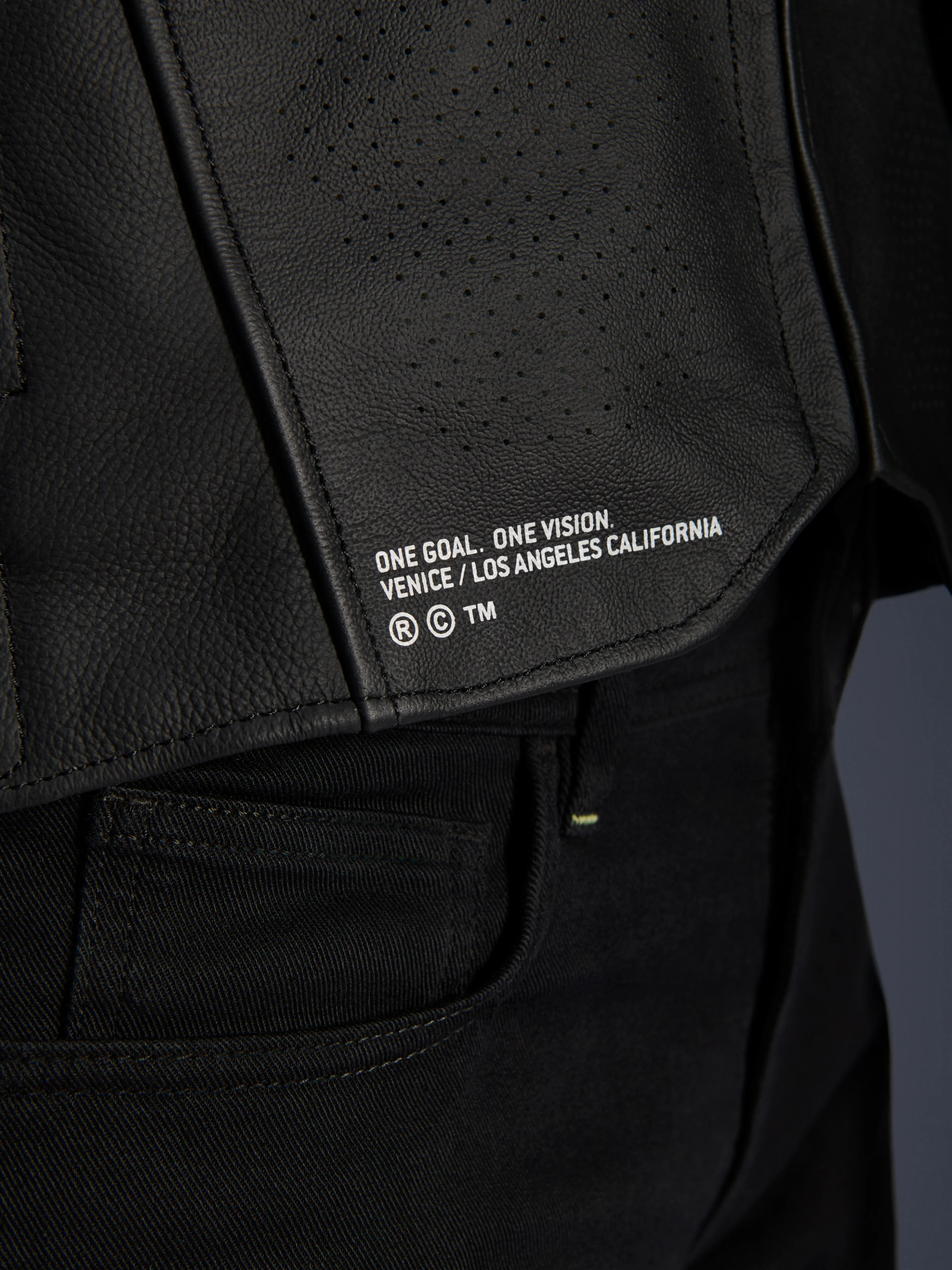 Atem V5 Leather Jacket - Image 9