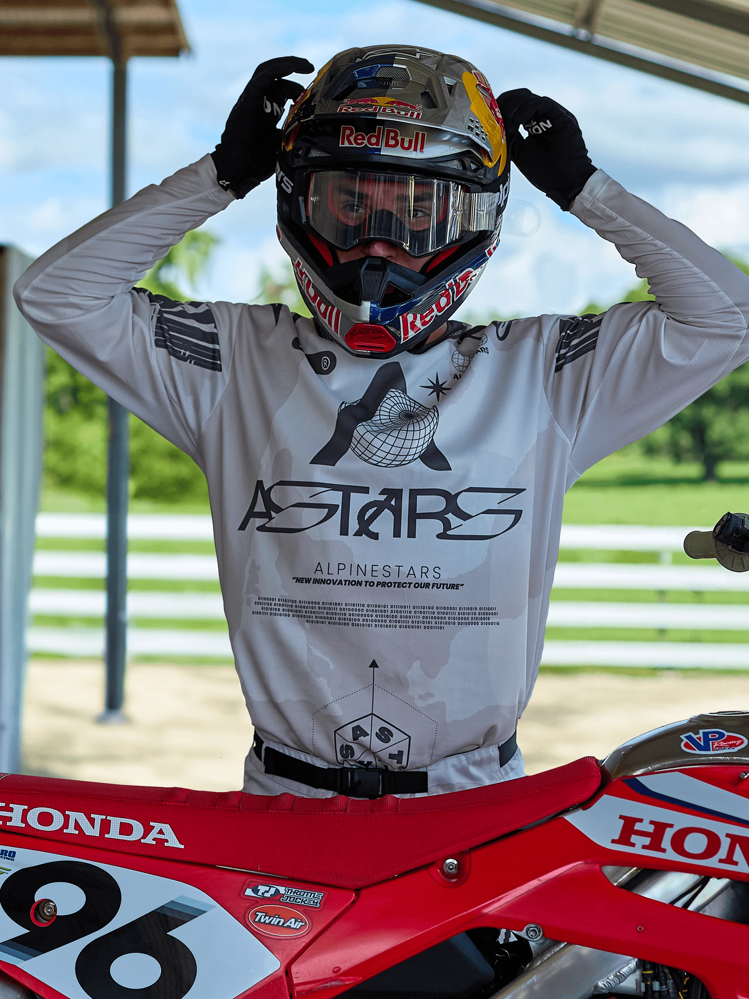 2025 Racer Hollow Pants - Image 6
