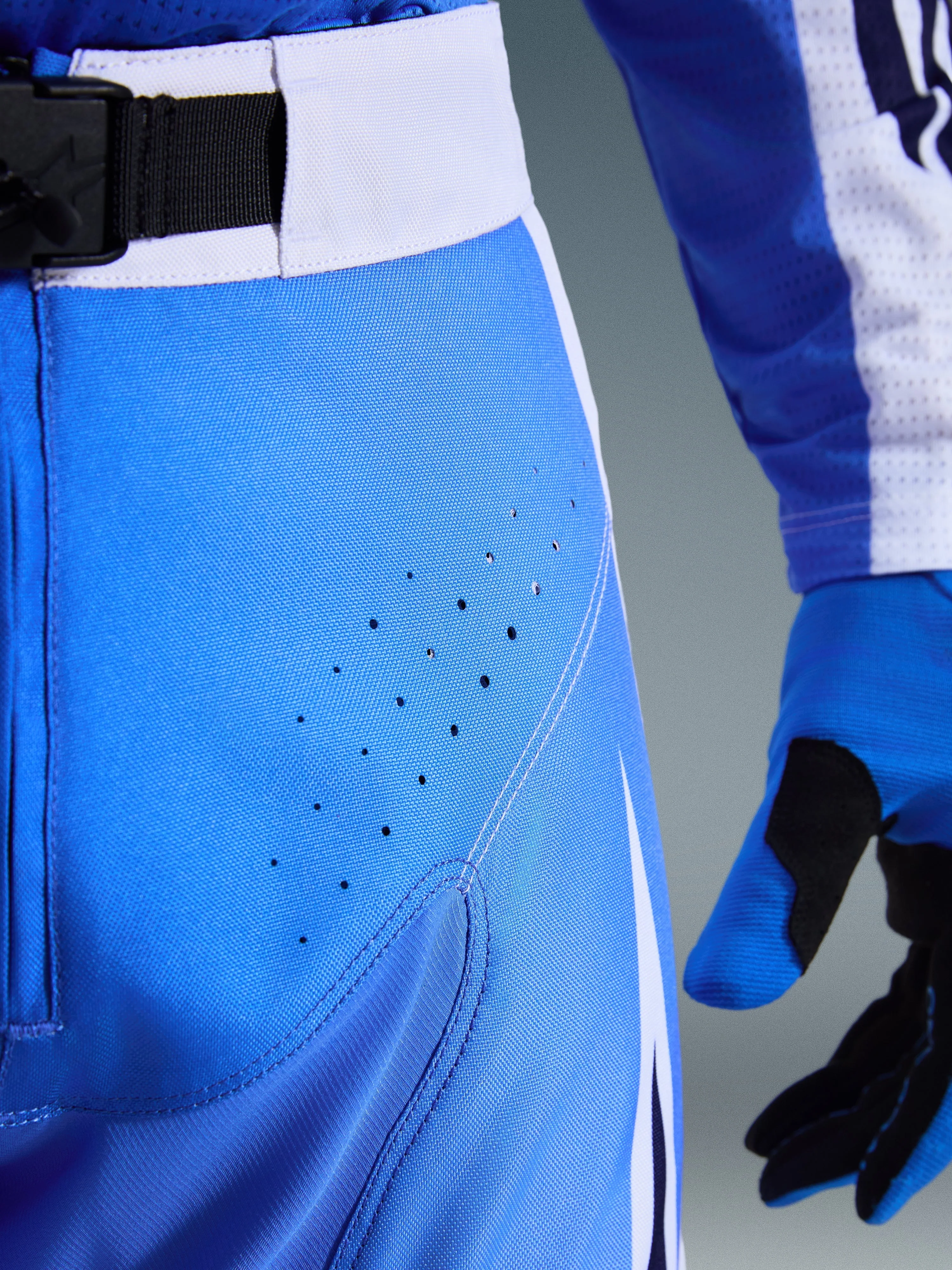 2026 Techstar Knif Pants - Image 9