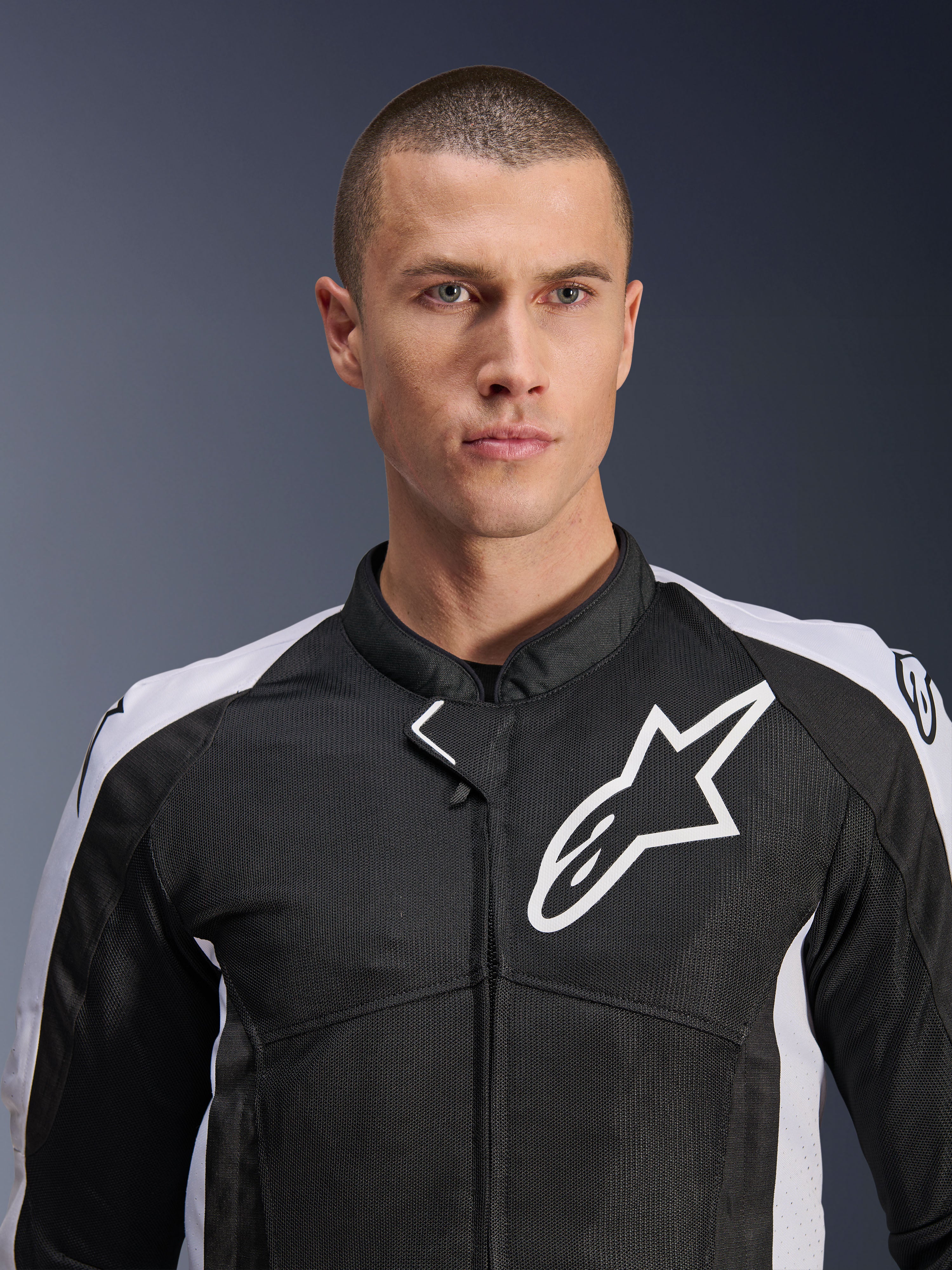 Viper Air V4 Jacket - Image 3