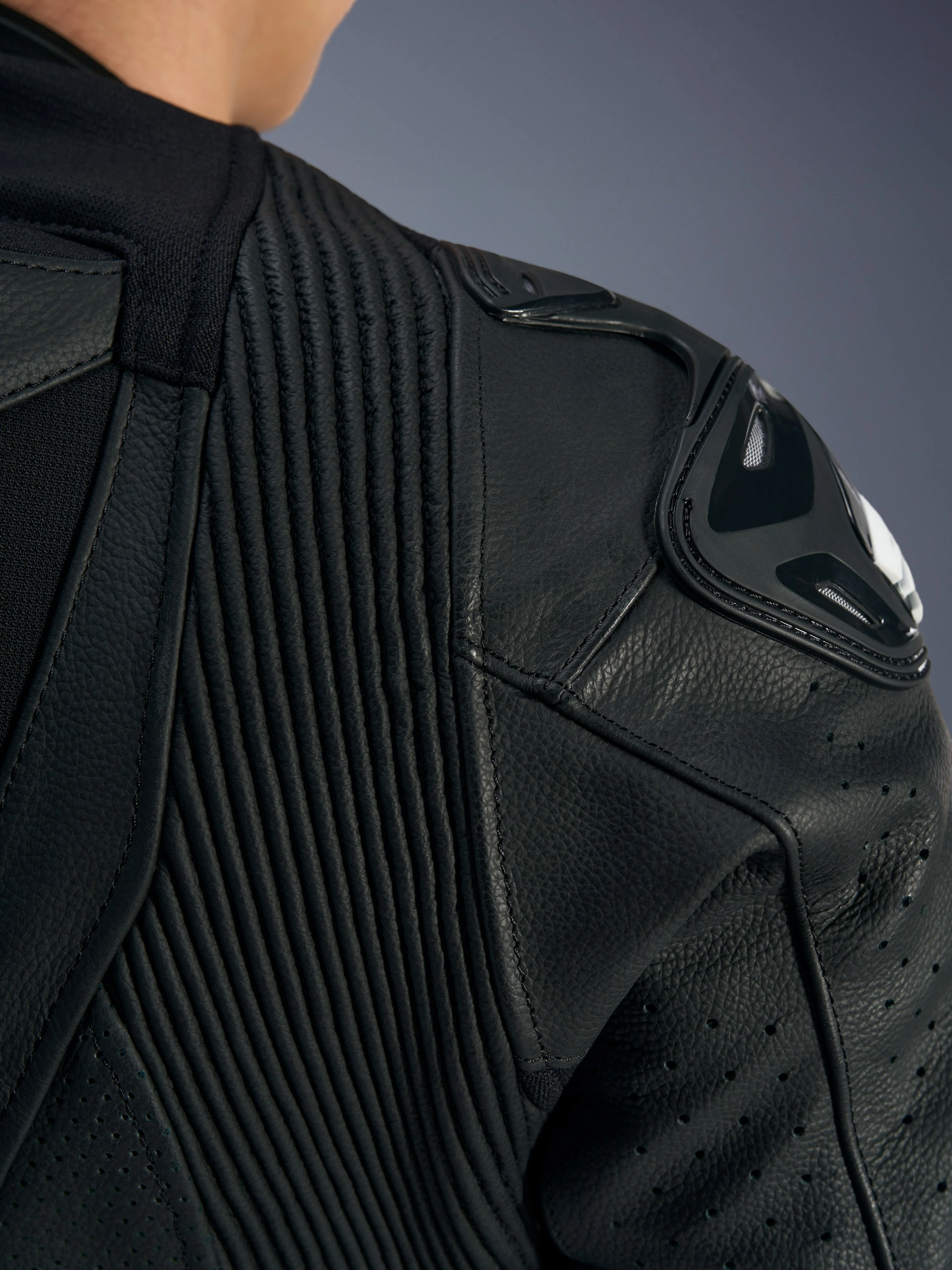 Stella GP-R7 Leather Suit - 1 Piece - Image 16