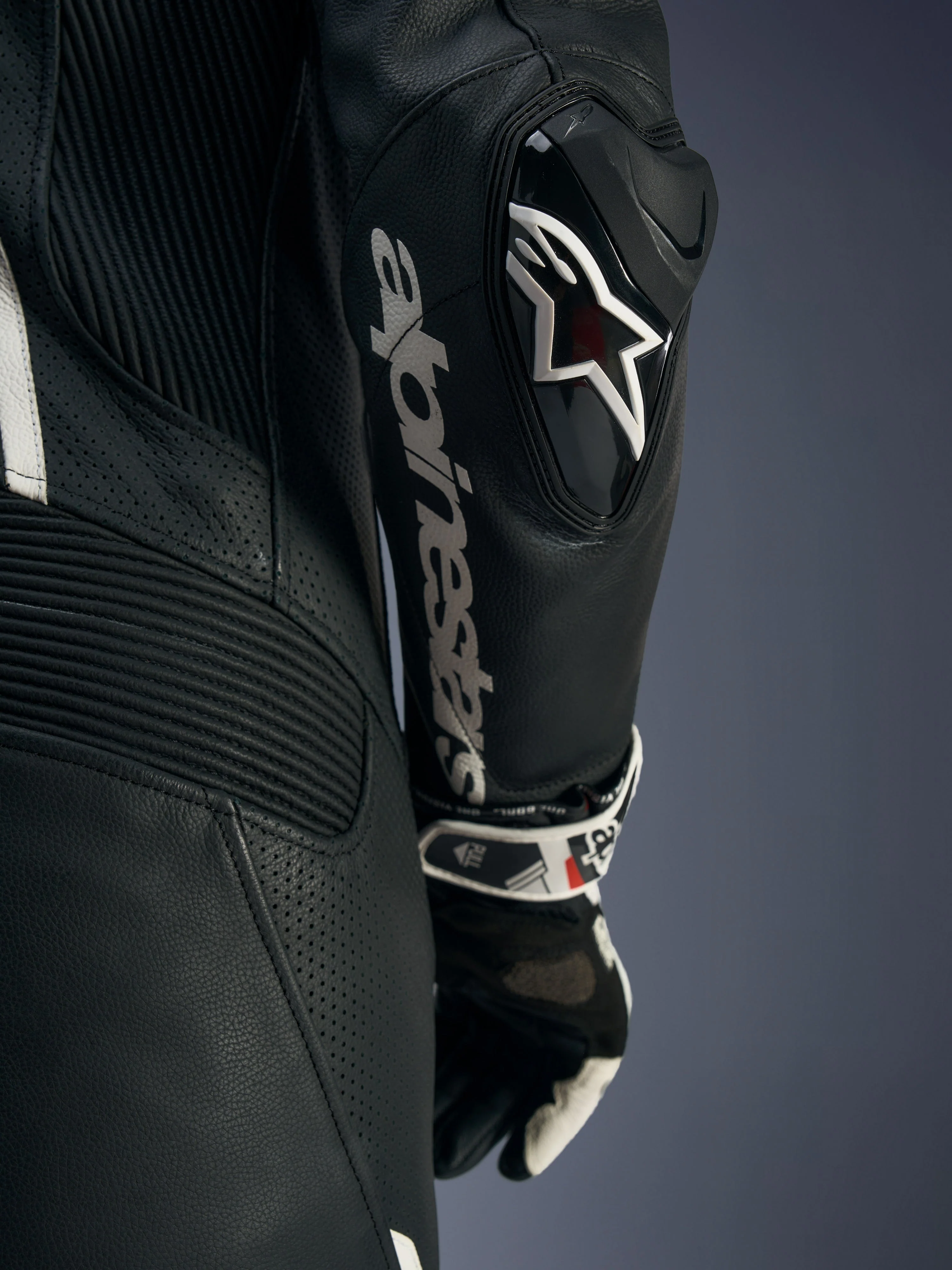 Stella GP-R7 Leather Suit - 1 Piece - Image 17